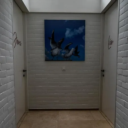 & Leon Bed & Breakfast Ostend