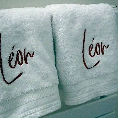 & Leon 4*