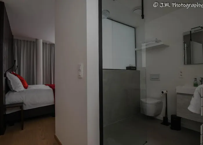 & Leon Panzió Ostende